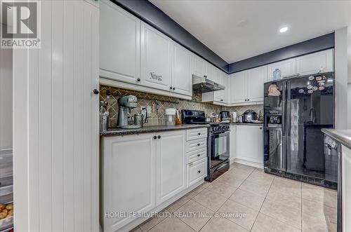 96 Tideland Drive, Brampton, ON - Indoor Photo Showing Kitchen