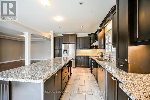 143 Davinci Boulevard, Hamilton, ON - Indoor Photo Showing Kitchen With Double Sink With Upgraded Kitchen