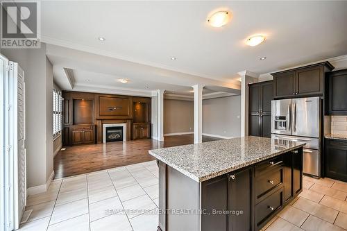 143 Davinci Boulevard, Hamilton, ON - Indoor Photo Showing Kitchen