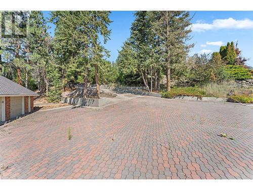 Lots of parking - 929 Guest Road, West Kelowna, BC 