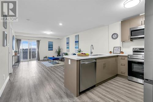 1489 Banwell Unit# 324, Windsor, ON - Indoor Photo Showing Kitchen