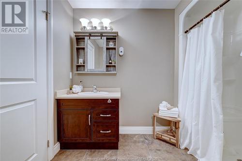 8475 Wyandotte East Unit# 111, Windsor, ON - Indoor Photo Showing Bathroom