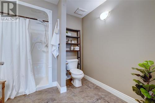 8475 Wyandotte East Unit# 111, Windsor, ON - Indoor Photo Showing Bathroom