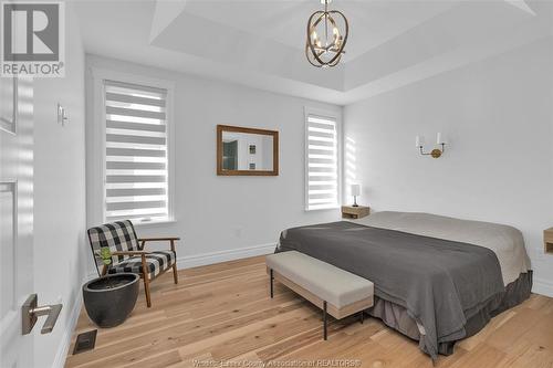 433 Brunmar Crescent, Lakeshore, ON - Indoor Photo Showing Bedroom