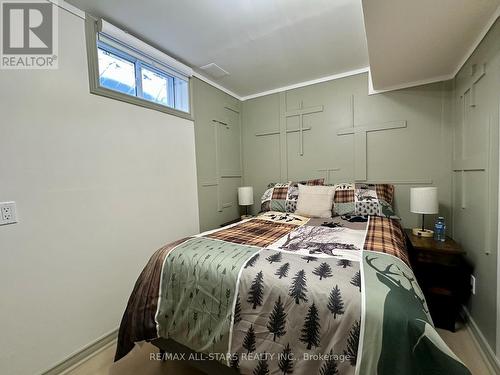 35 Cedartree Lane, Kawartha Lakes (Bobcaygeon), ON - Indoor Photo Showing Bedroom