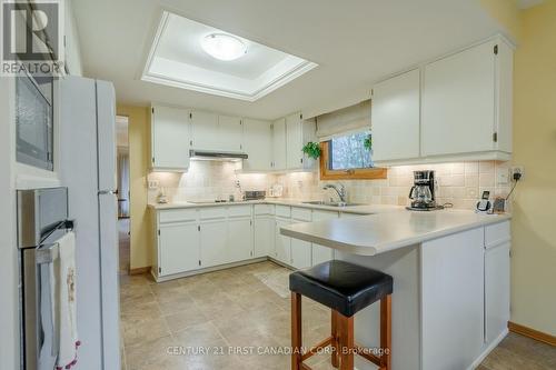 66 Nanette Crescent, London, ON - Indoor Photo Showing Kitchen