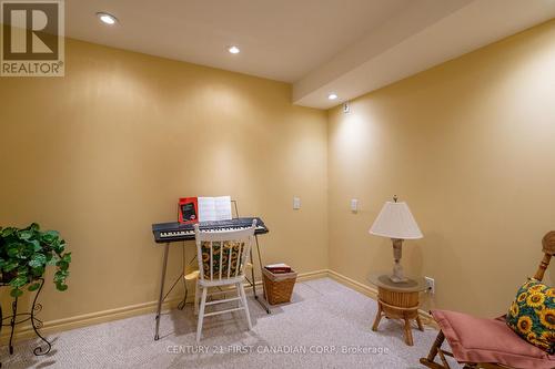 66 Nanette Crescent, London, ON - Indoor Photo Showing Other Room