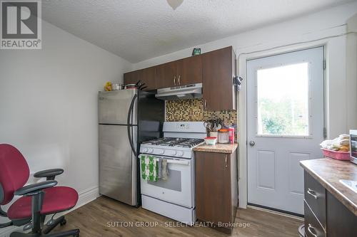 100 Mcclary Avenue, London, ON - Indoor Photo Showing Kitchen