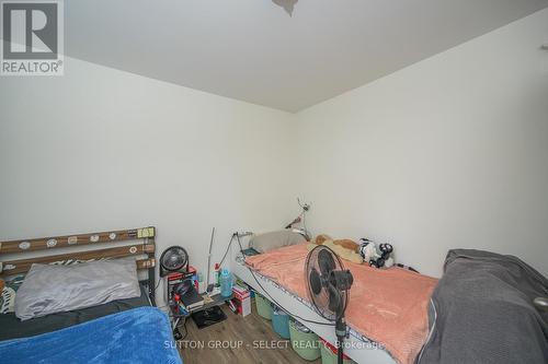 100 Mcclary Avenue, London, ON - Indoor Photo Showing Bedroom