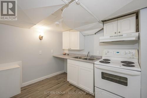 100 Mcclary Avenue, London, ON - Indoor Photo Showing Kitchen With Double Sink