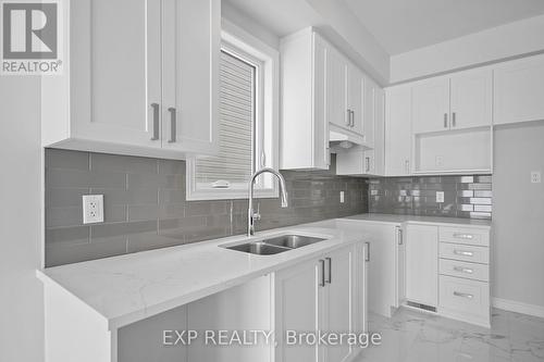 1922 Hawker, Ottawa, ON - Indoor Photo Showing Kitchen With Double Sink With Upgraded Kitchen