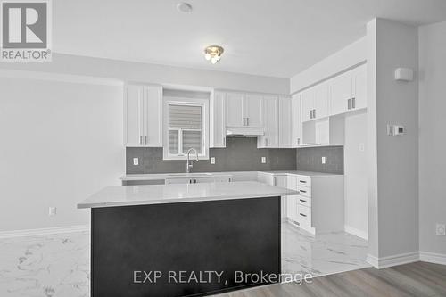 1922 Hawker, Ottawa, ON - Indoor Photo Showing Kitchen