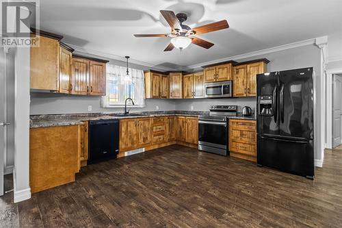 5-7 Tilts Hill Place, Bay Roberts, NL - Indoor Photo Showing Kitchen