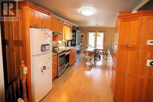 10 Glen St, Iron Bridge, ON - Indoor Photo Showing Kitchen