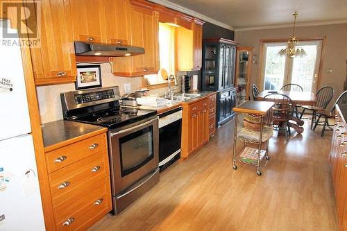 10 Glen St, Iron Bridge, ON - Indoor Photo Showing Kitchen