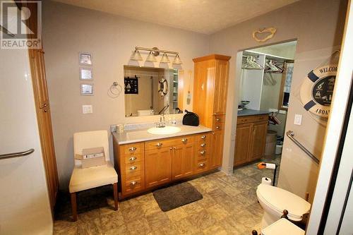 10 Glen St, Iron Bridge, ON - Indoor Photo Showing Bathroom