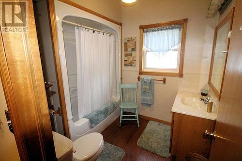 10 Glen St, Iron Bridge, ON - Indoor Photo Showing Bathroom