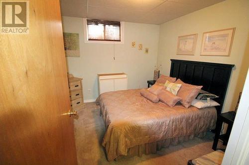 10 Glen St, Iron Bridge, ON - Indoor Photo Showing Bedroom