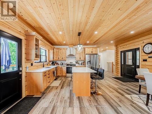 505 Bass Lake Road, Galway-Cavendish And Harvey, ON - Indoor Photo Showing Kitchen