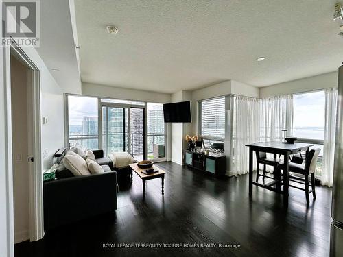 4209 - 2200 Lake Shore Boulevard W, Toronto, ON - Indoor Photo Showing Living Room