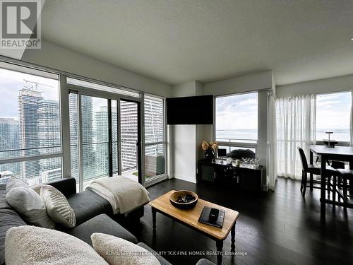 4209 - 2200 Lake Shore Boulevard W, Toronto, ON - Indoor Photo Showing Living Room