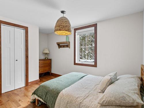 Bedroom - 3902 Ch. Paiement, Sainte-Agathe-Des-Monts, QC - Indoor Photo Showing Bedroom