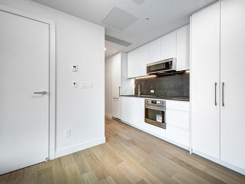 Kitchen - 2114-1500 Boul. René-Lévesque O., Montréal (Ville-Marie), QC - Indoor Photo Showing Kitchen