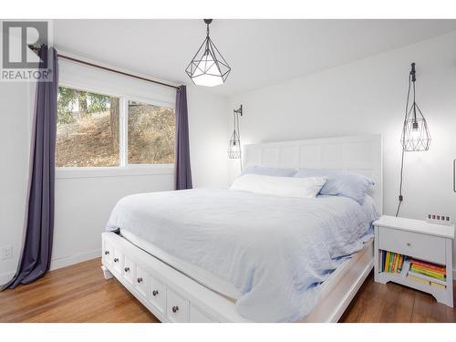 248 Terrace Drive, Kelowna, BC - Indoor Photo Showing Bedroom