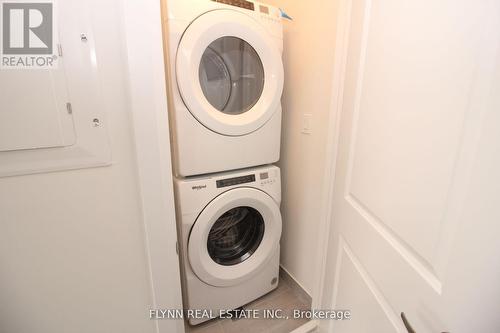 2 - 33 Creekbank (Upper) Road, Toronto, ON - Indoor Photo Showing Laundry Room