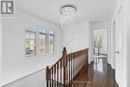 97 Gentile Circle, Vaughan, ON - Indoor Photo Showing Other Room