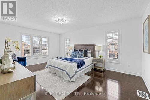 97 Gentile Circle, Vaughan, ON - Indoor Photo Showing Bedroom