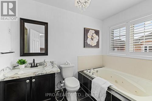 97 Gentile Circle, Vaughan, ON - Indoor Photo Showing Bathroom