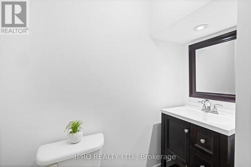 97 Gentile Circle, Vaughan, ON - Indoor Photo Showing Bathroom