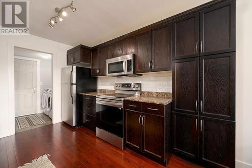 1750 Mckinley Court Unit# 9, Kamloops, BC - Indoor Photo Showing Kitchen