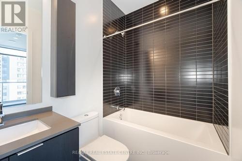 718 - 86 Dundas Street, Mississauga, ON - Indoor Photo Showing Bathroom