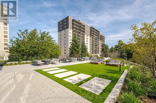 718 - 86 Dundas Street, Mississauga, ON - Outdoor With Facade