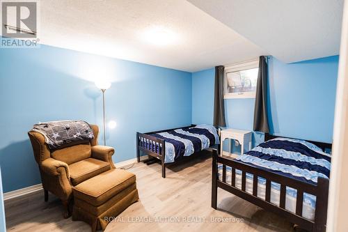 7 Fieldgate Drive, Brantford, ON - Indoor Photo Showing Bedroom