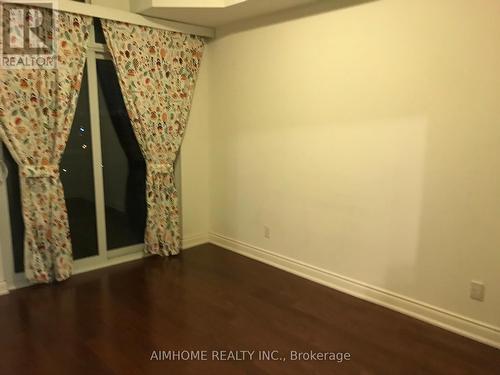 1110 - 10 Bloorview Place, Toronto, ON - Indoor Photo Showing Other Room