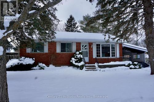 240 7Th Avenue E, Owen Sound, ON - Outdoor