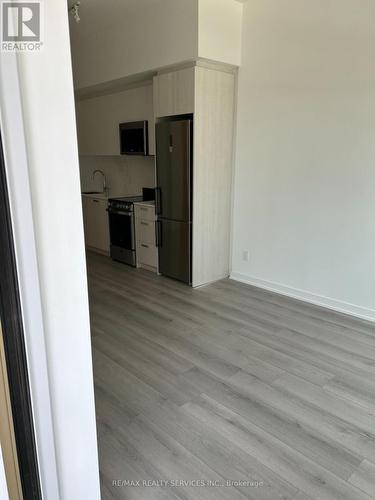 102 - 1787 St. Clair Avenue W, Toronto, ON - Indoor Photo Showing Kitchen