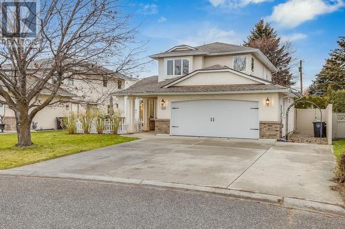 Large Oversized Driveway Perfect For Family - 3556 Athalmer Road, Kelowna, BC - Outdoor With Facade