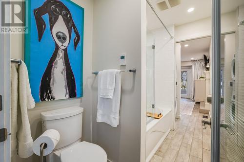 3556 Athalmer Road, Kelowna, BC - Indoor Photo Showing Bathroom