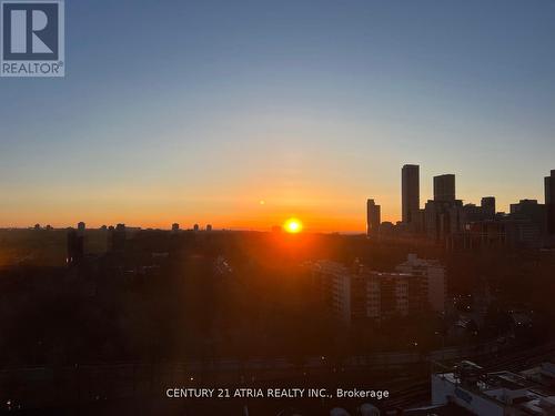 1001 - 980 Yonge Street, Toronto, ON - Outdoor With View