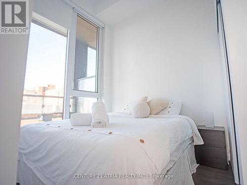 212 - 270 Dufferin Street, Toronto, ON - Indoor Photo Showing Bedroom