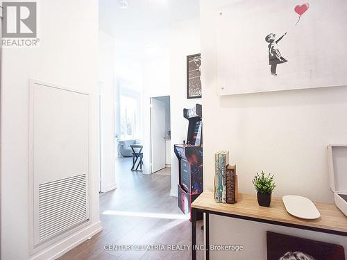 212 - 270 Dufferin Street, Toronto, ON - Indoor Photo Showing Other Room