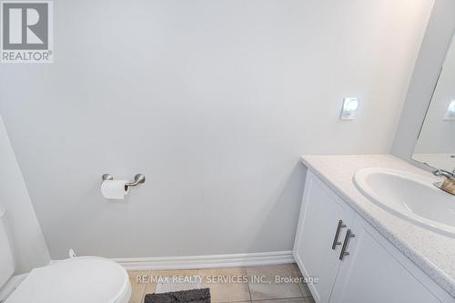 207 Louise Street, Welland, ON - Indoor Photo Showing Bathroom