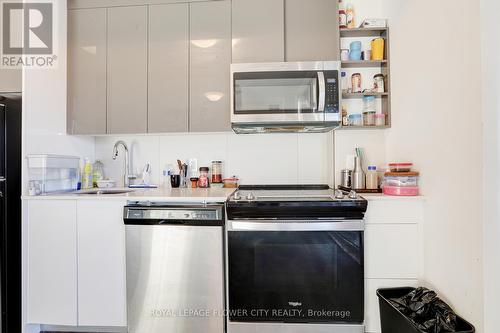 2107 - 60 Fredrick Street, Kitchener, ON - Indoor Photo Showing Kitchen