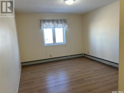 203 806 100A Street, Tisdale, SK - Indoor Photo Showing Other Room