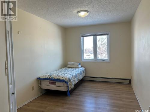 203 806 100A Street, Tisdale, SK - Indoor Photo Showing Bedroom