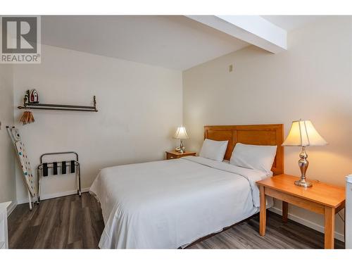 Motel Room - 6203 Willow Avenue, Summerland, BC 